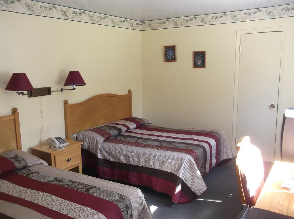 Auberge Mountain View Inn Мон-Трамблан Номер фото